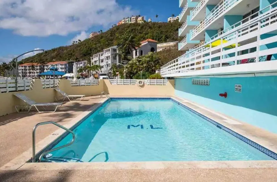 Beautiful Ocean Blue Love Oceanfront Apartment Fajardo