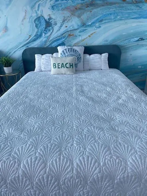 Beautiful Ocean Blue Love Oceanfront Apartment Fajardo