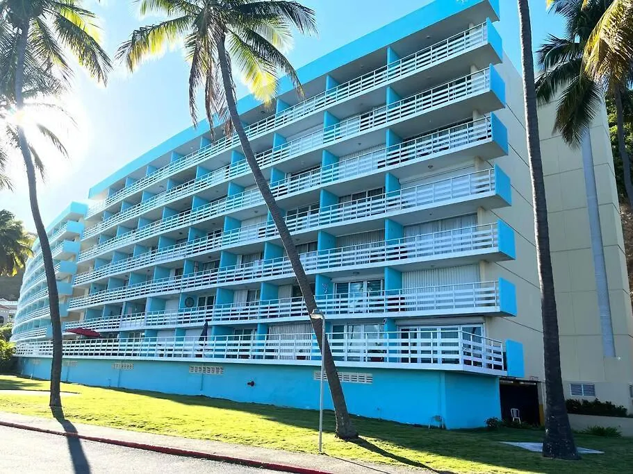 Beautiful Ocean Blue Love Oceanfront Apartment Fajardo